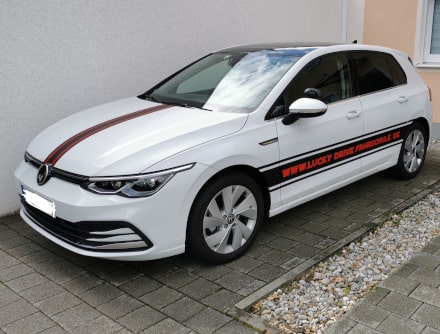 Fahrschule Lucky Drive - Fahrzeuge: VW Golf 8 mit Automatikgetriebe