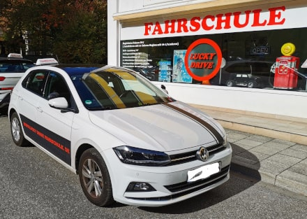 Fahrschule Lucky Drive - Fahrzeuge: VW Polo mit Schaltgetriebe